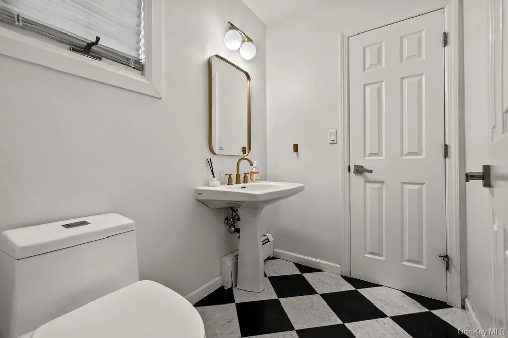 21 Ardsley Drive New City, NY 10956