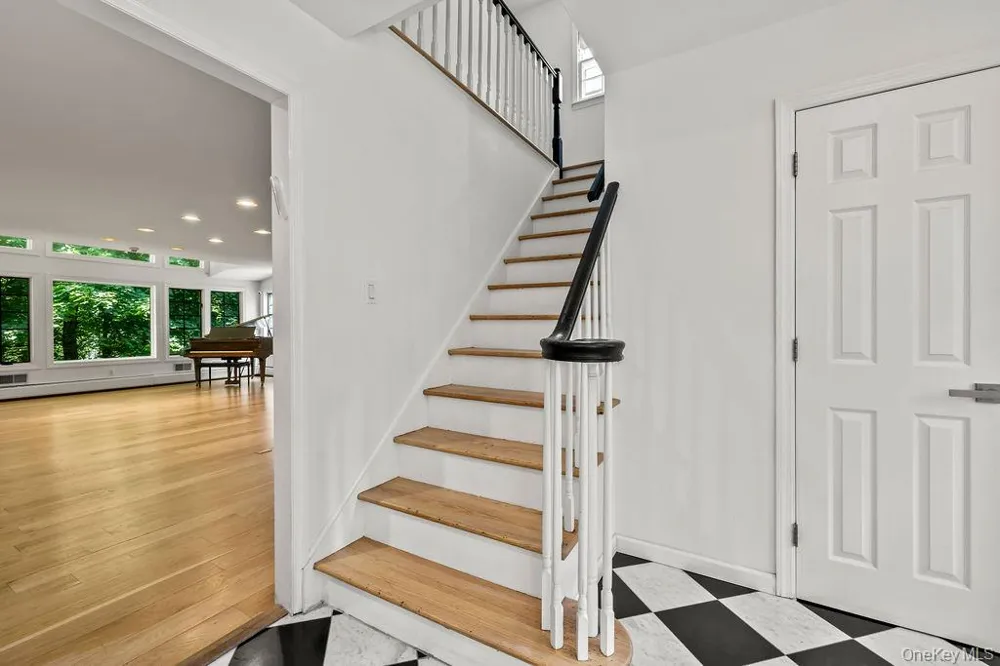 21 Ardsley Drive New City, NY 10956