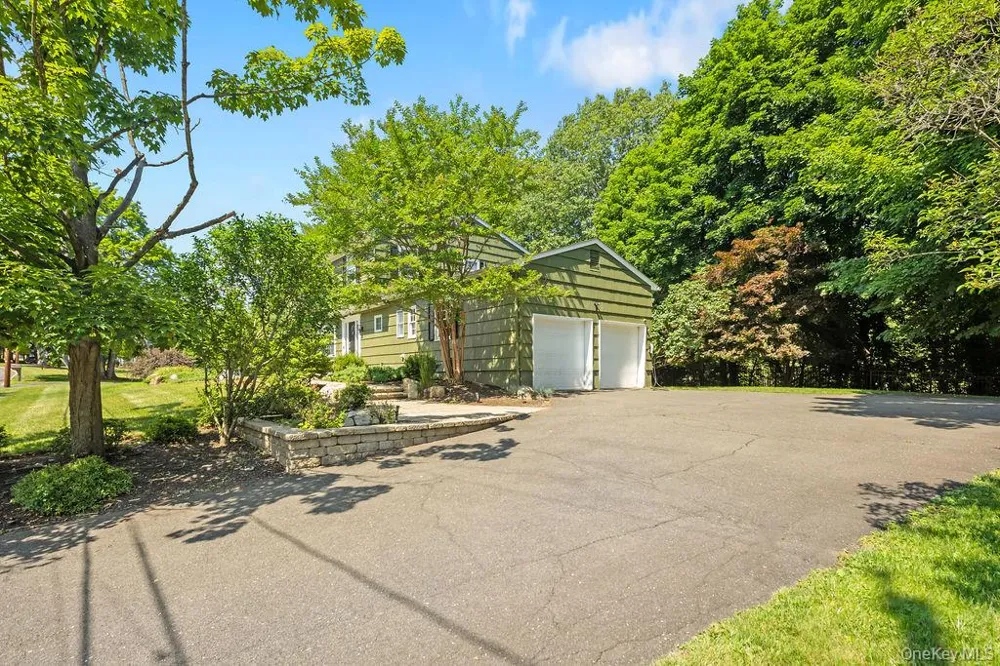 21 Ardsley Drive New City, NY 10956