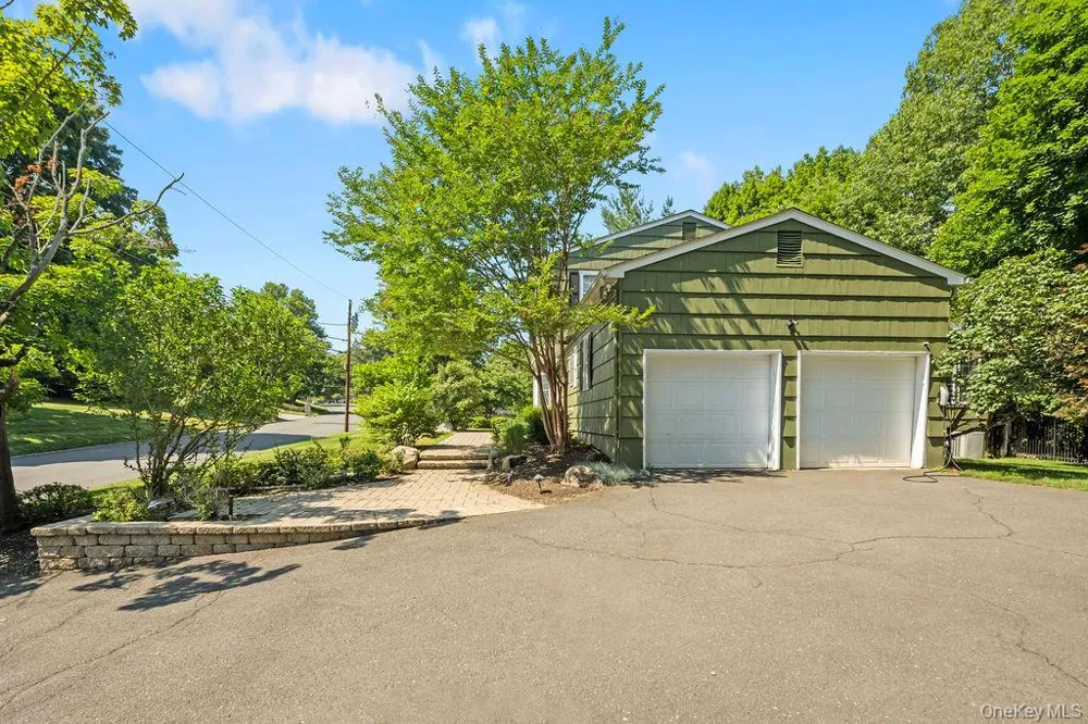 21 Ardsley Drive New City, NY 10956