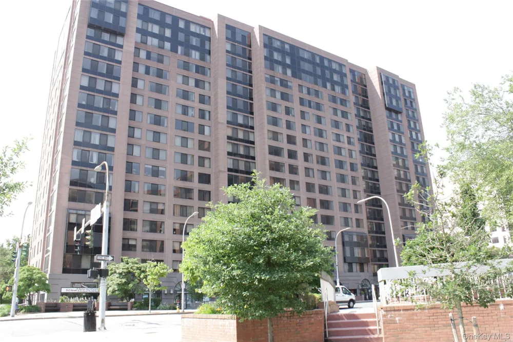 4 Martine Avenue #905 White Plains, NY 10606