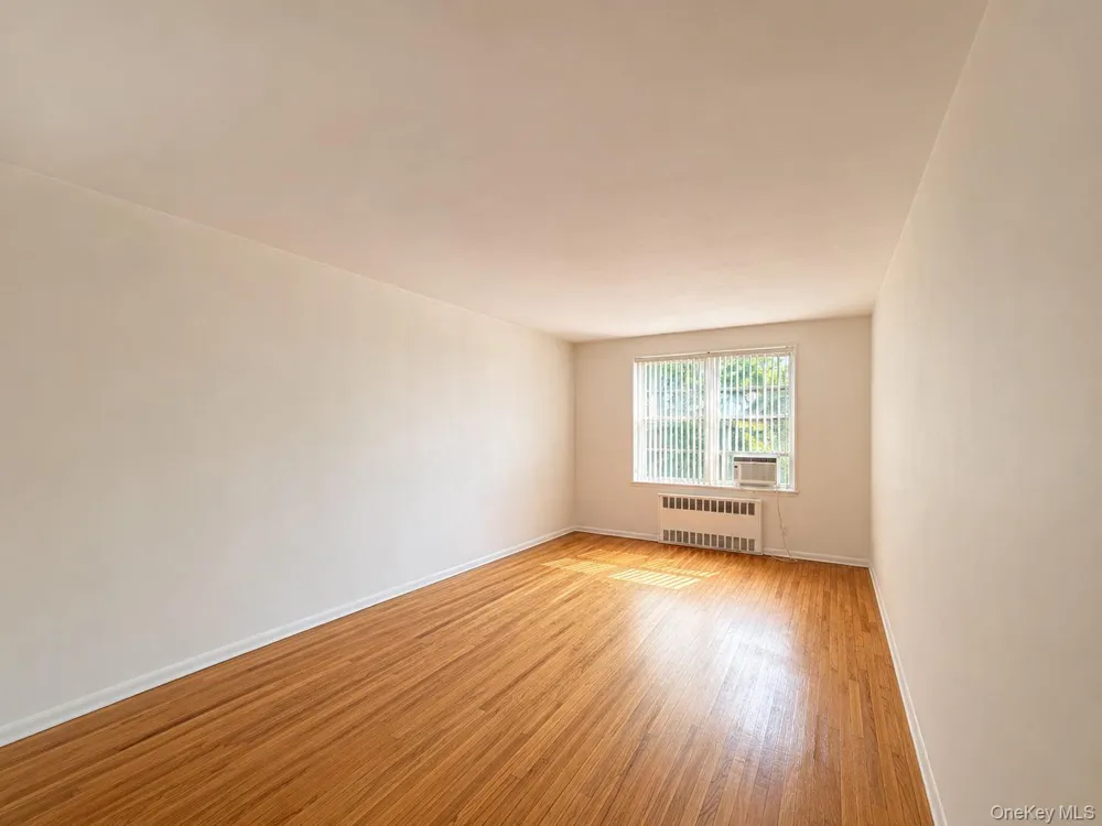 6385 Woodhaven Boulevard #5A2 Rego Park, NY 11374