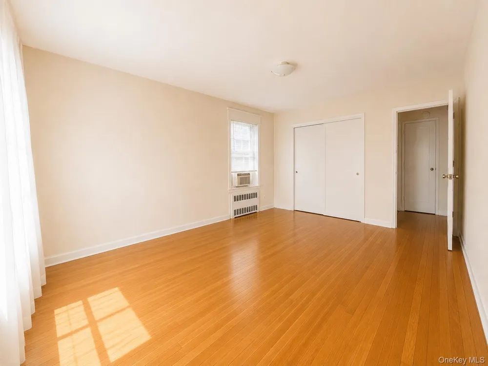 6385 Woodhaven Boulevard #5A2 Rego Park, NY 11374