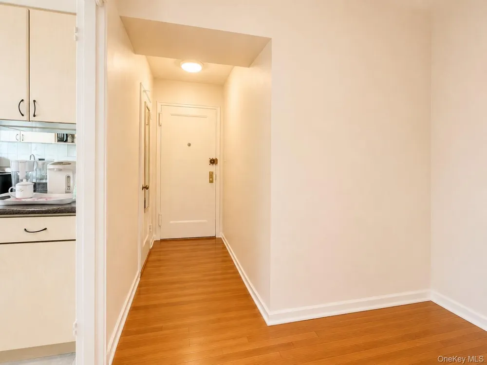 6385 Woodhaven Boulevard #5A2 Rego Park, NY 11374