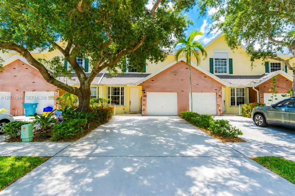 126 Spruce St Boynton Beach, FL 33426