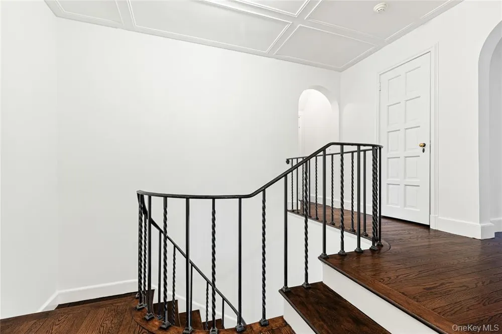 6 Fox Meadow Road Scarsdale, NY 10583