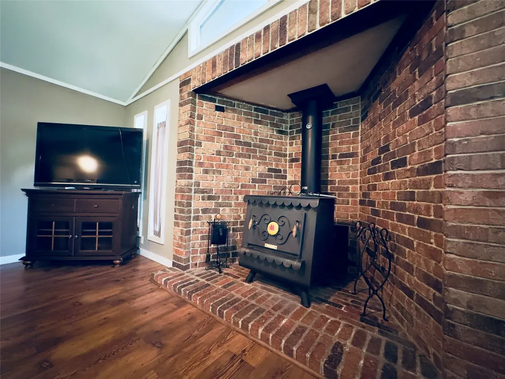230 Scenic Loop Hawkins, TX 75765