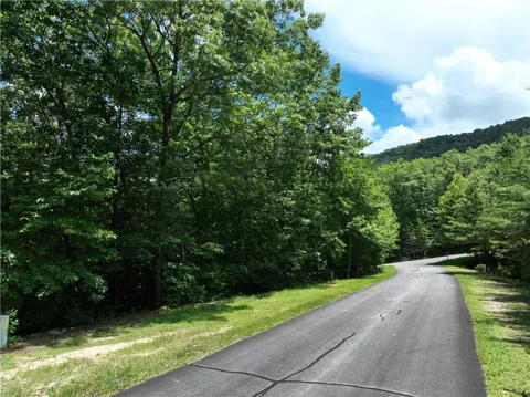 122 Cloudland Drive