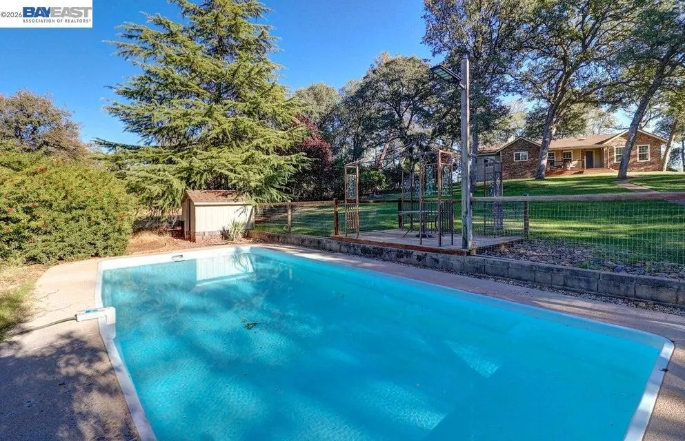 19650 Russell Cottonwood, CA 96022