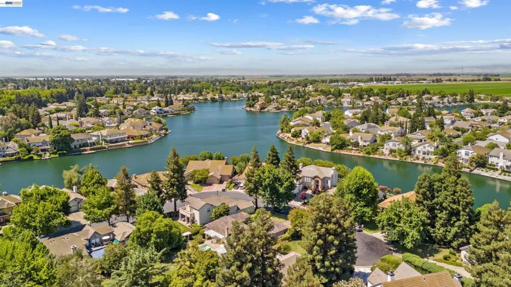 4713 Longcove Dr Stockton, CA 95219
