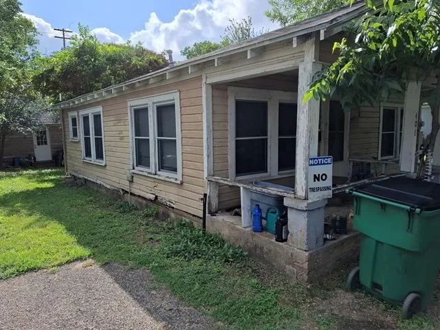408 S HARRISON STREET McGregor, TX 76657