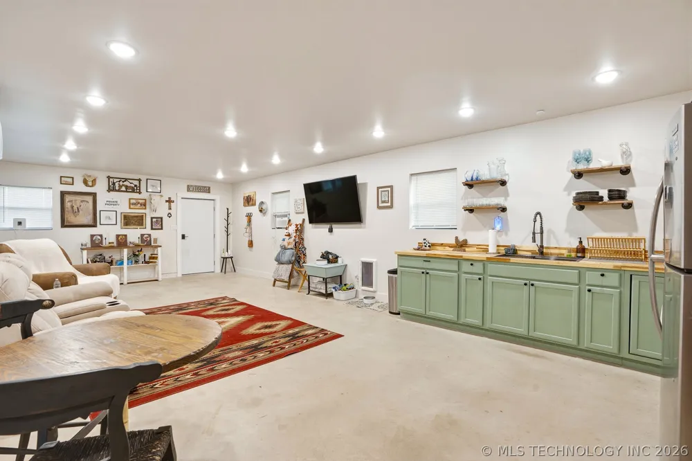 8710 County Road 1540 Ada, OK 74820