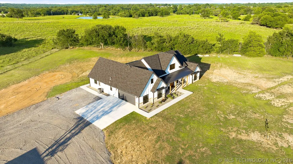 8710 County Road 1540 Ada, OK 74820
