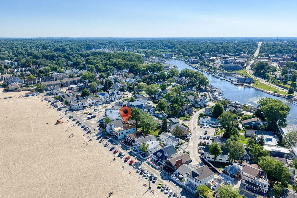34 Lake Shore Drive South Haven, MI 49090