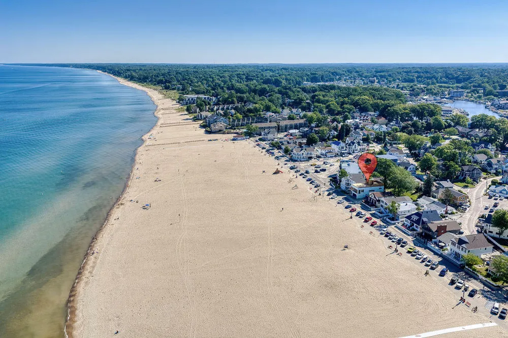 34 Lake Shore Drive South Haven, MI 49090