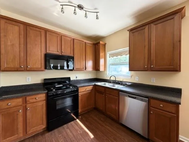 1020 Capstone Court Suwanee, GA 30024