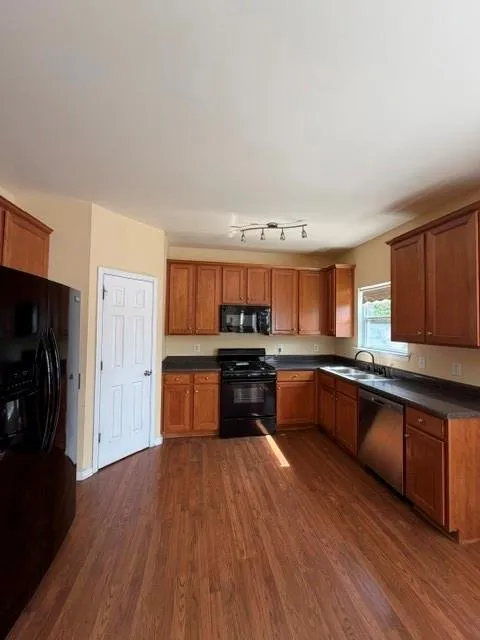 1020 Capstone Court Suwanee, GA 30024