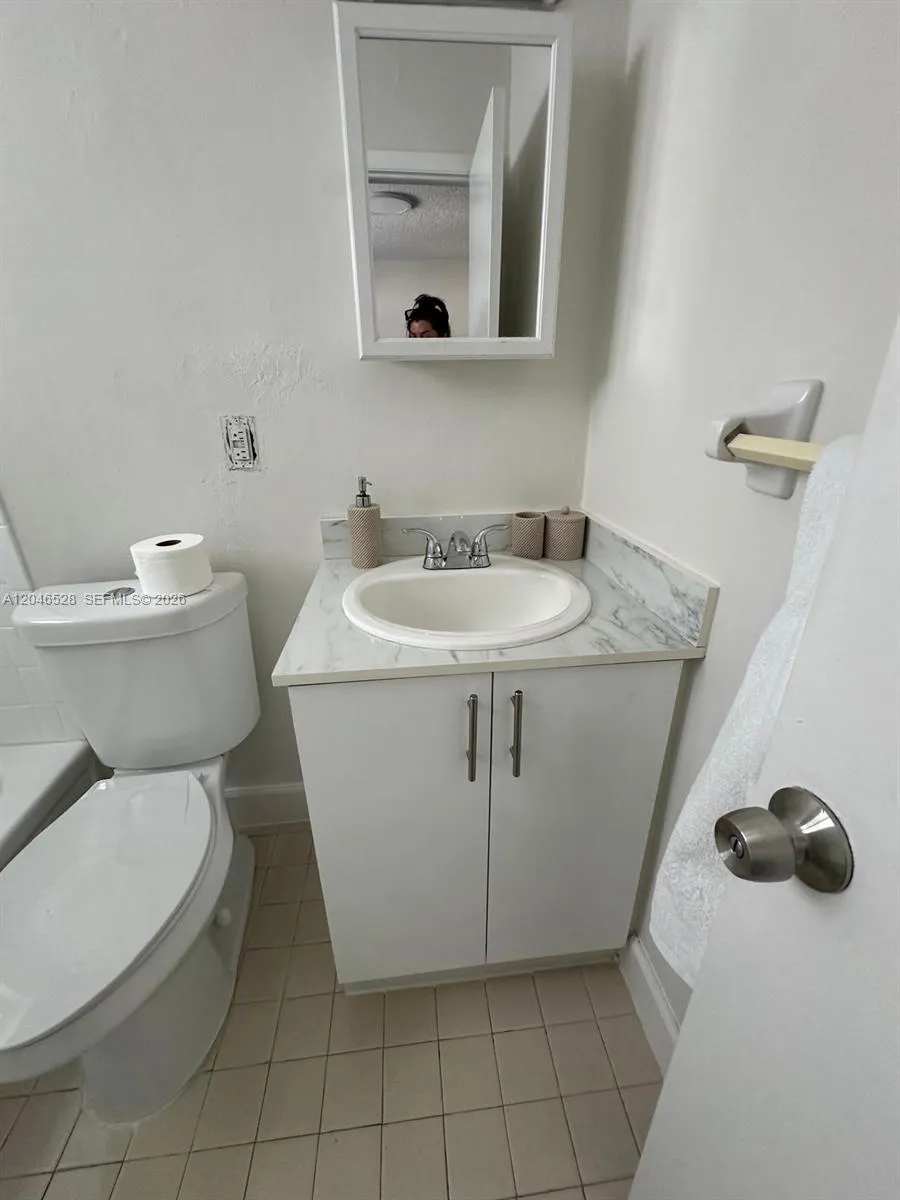 6805 SW 88th St #18 Pinecrest, FL 33156
