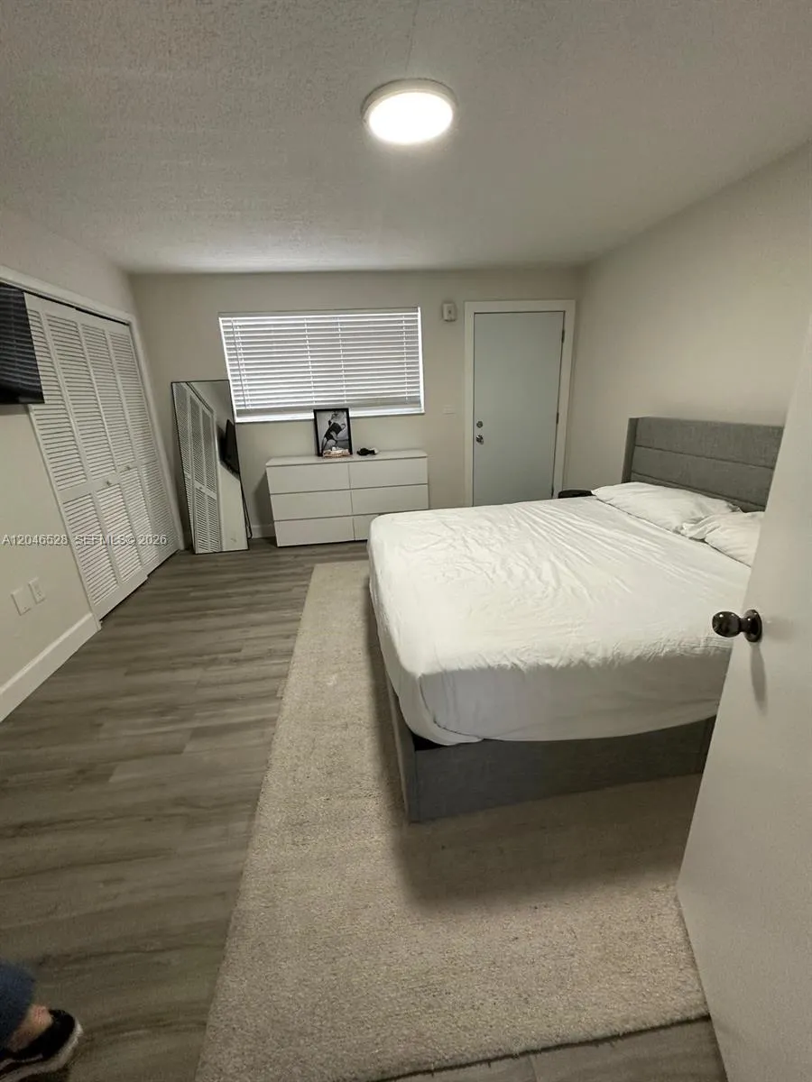 6805 SW 88th St #18 Pinecrest, FL 33156