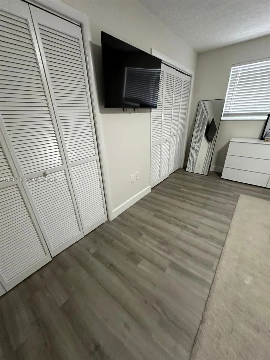 6805 SW 88th St #8 Pinecrest, FL 33156