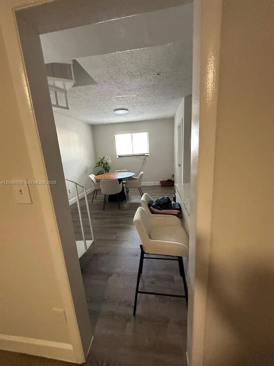6805 SW 88th St #8 Pinecrest, FL 33156
