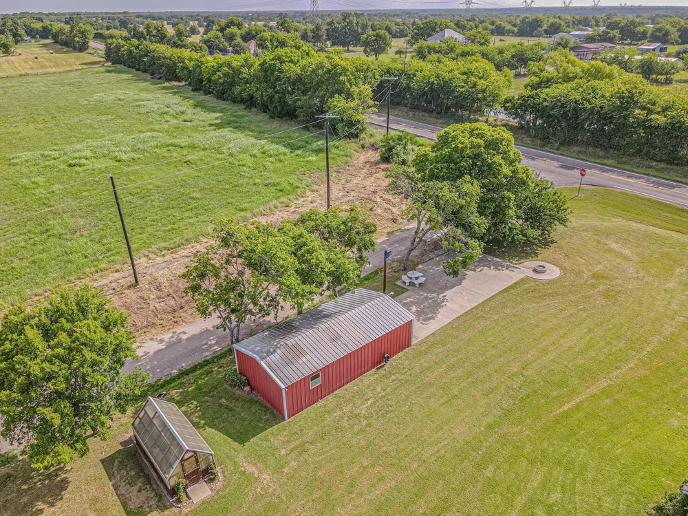 4160 Fm 513 S Lone Oak, TX 75453