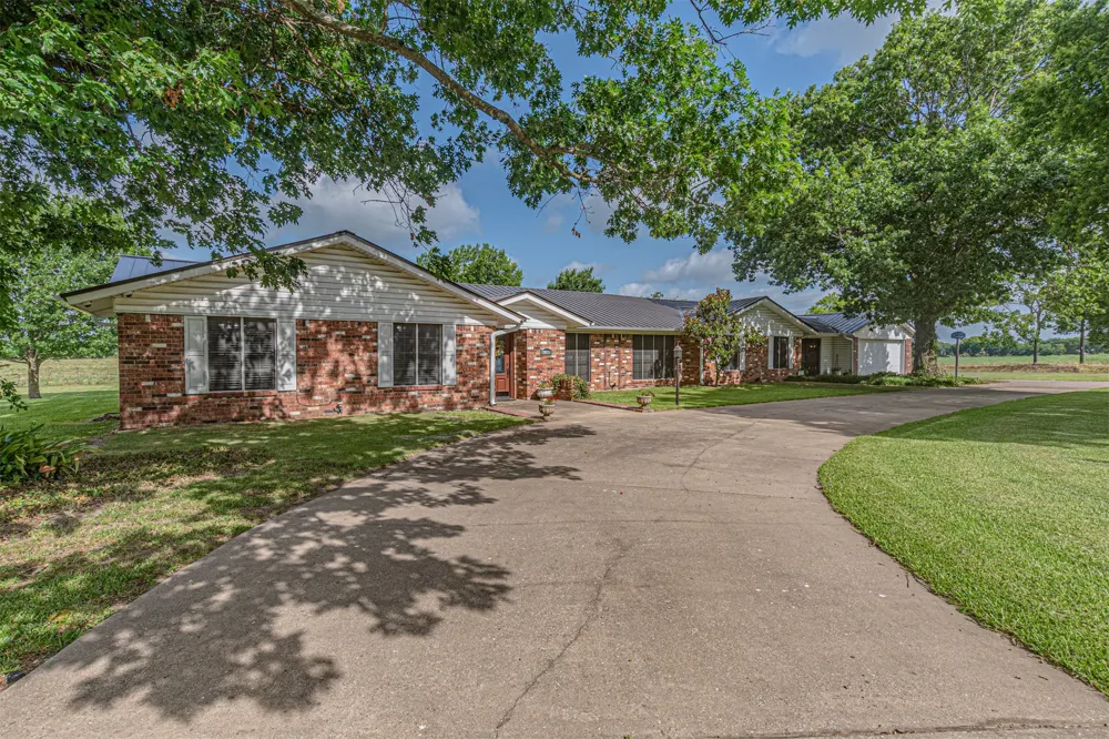 4160 Fm 513 S Lone Oak, TX 75453