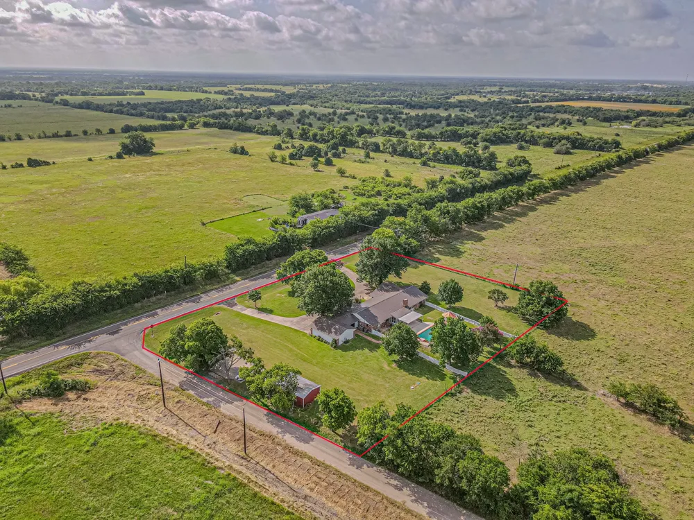 4160 Fm 513 S Lone Oak, TX 75453