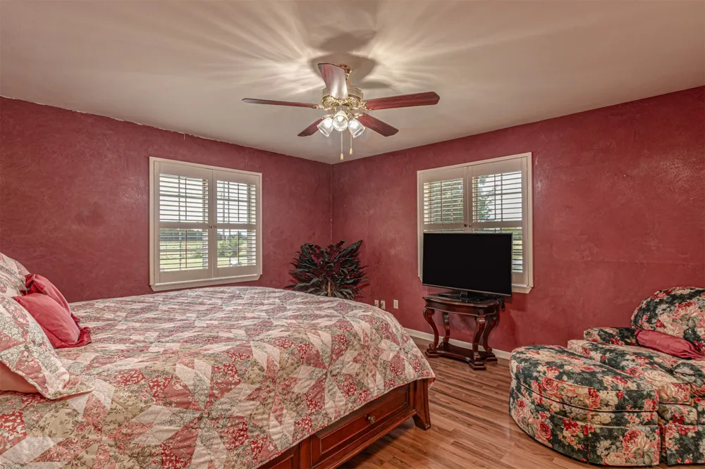 4160 Fm 513 S Lone Oak, TX 75453
