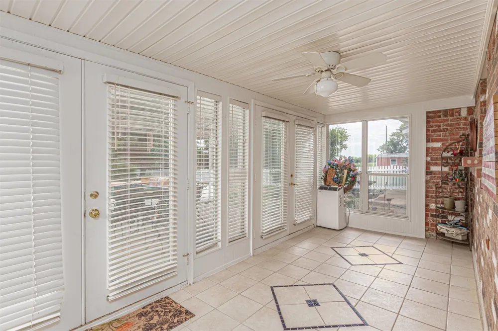 4160 Fm 513 S Lone Oak, TX 75453