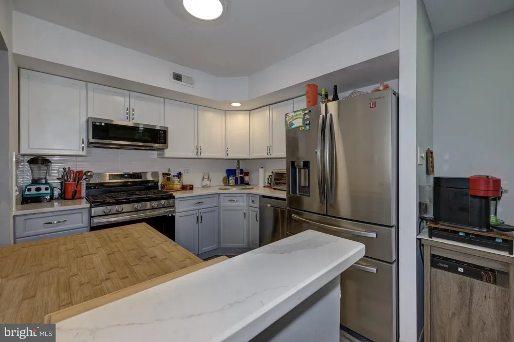 75 SANDRA ROAD Voorhees, NJ 08043