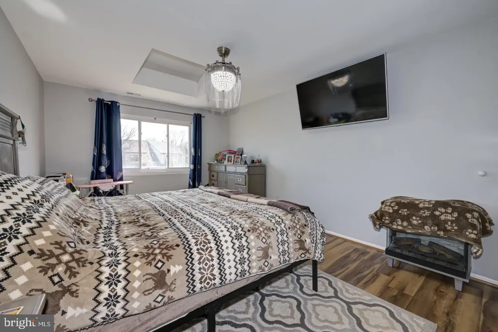 75 SANDRA ROAD Voorhees, NJ 08043