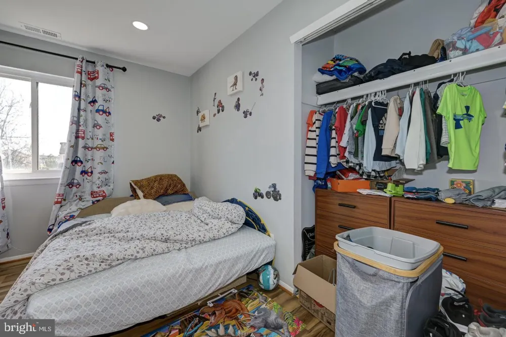 75 SANDRA ROAD Voorhees, NJ 08043
