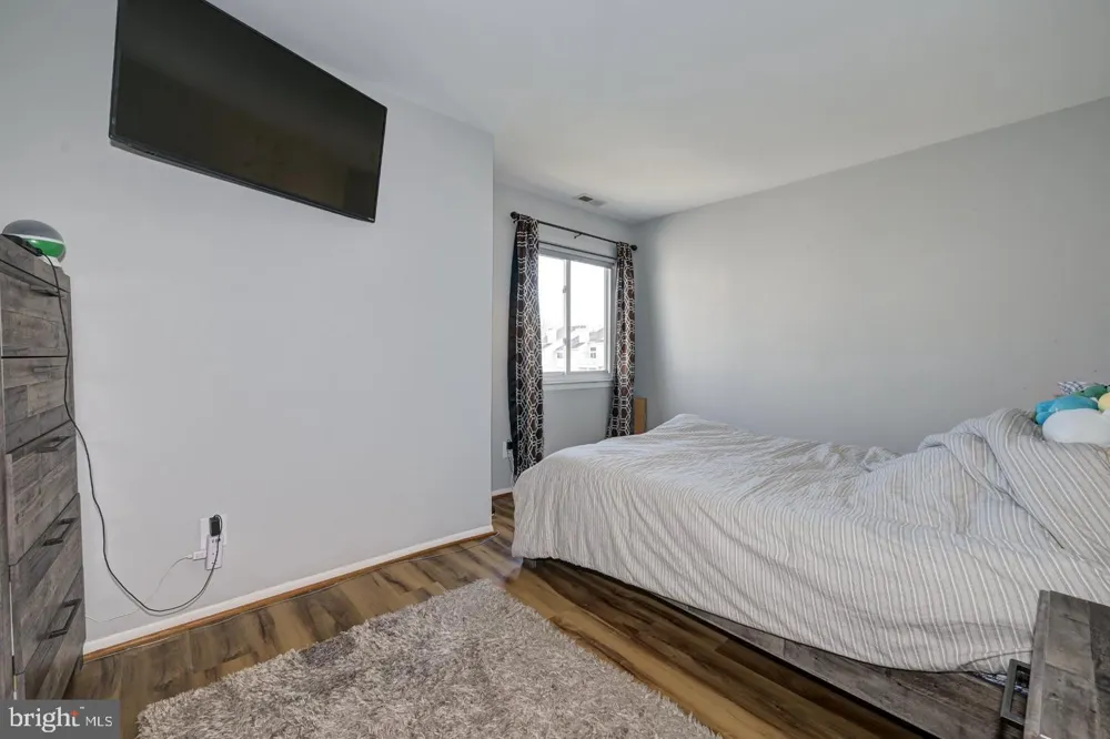 75 SANDRA ROAD Voorhees, NJ 08043