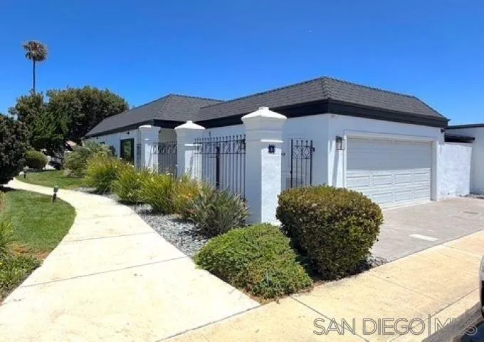 7 Gingertree LN Coronado, CA 92118