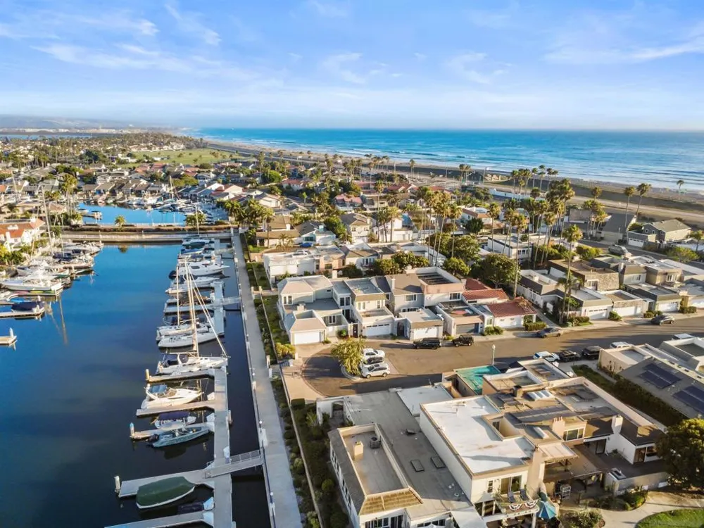 7 Gingertree LN Coronado, CA 92118