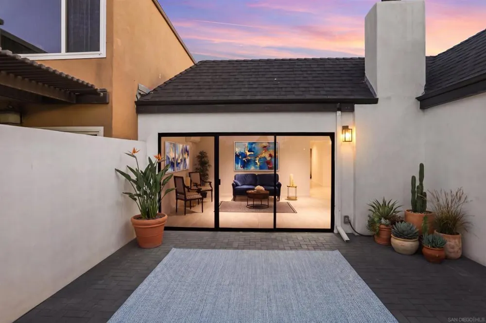 7 Gingertree LN Coronado, CA 92118