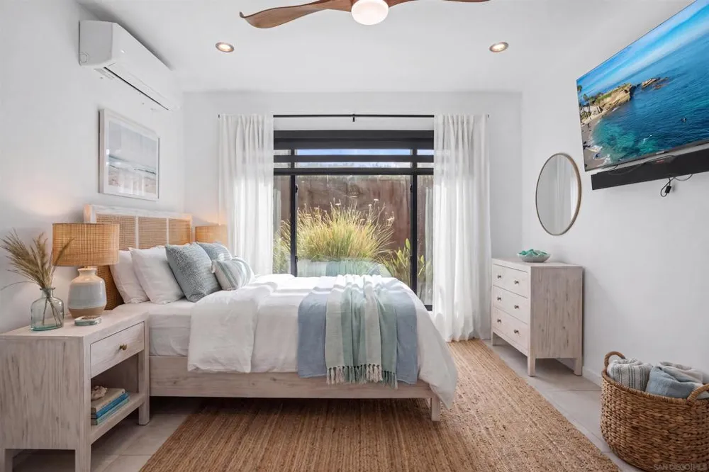 7 Gingertree LN Coronado, CA 92118