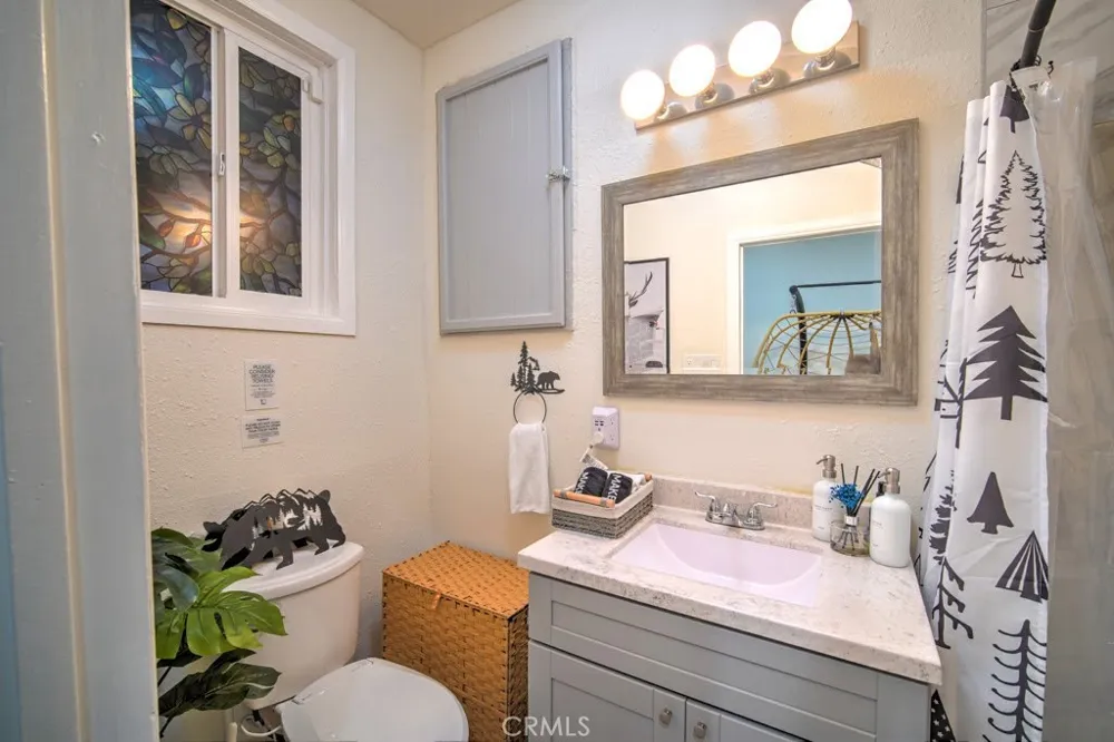 582 Rose Lane Twin Peaks, CA 92391