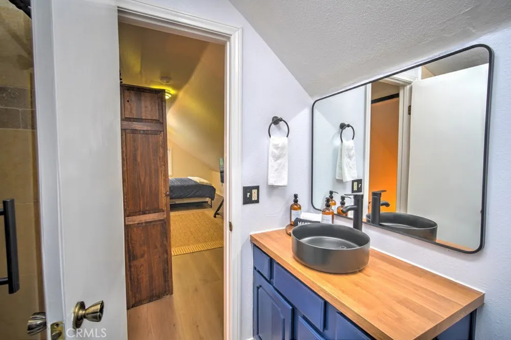 582 Rose Lane Twin Peaks, CA 92391