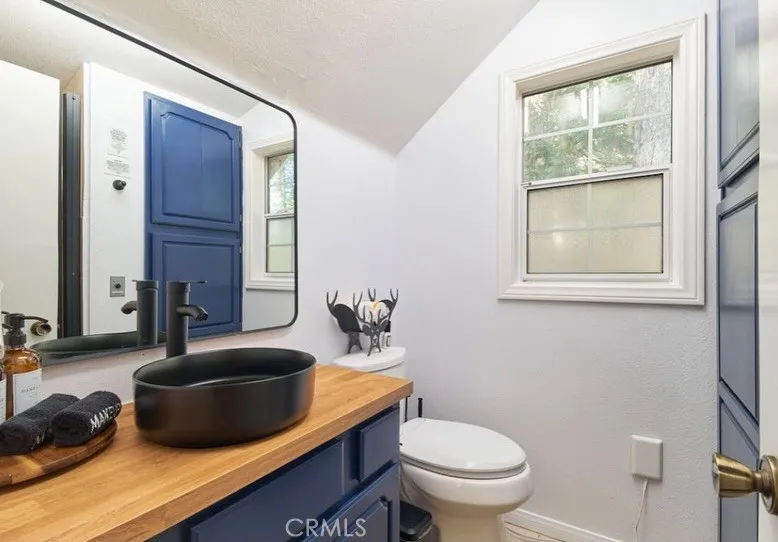 582 Rose Lane Twin Peaks, CA 92391