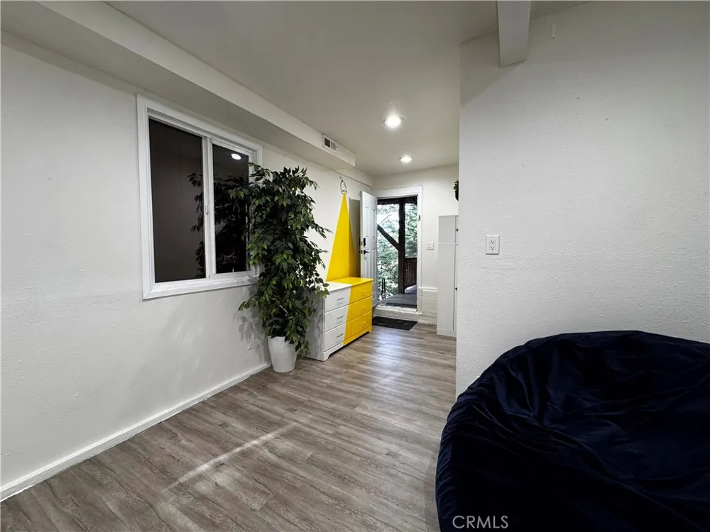 582 Rose Lane Twin Peaks, CA 92391