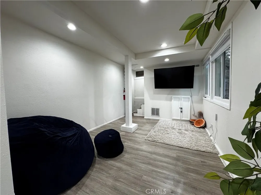 582 Rose Lane Twin Peaks, CA 92391