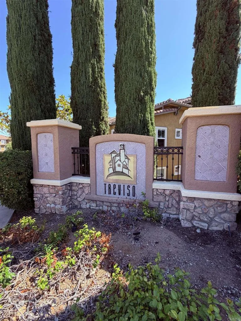 150 Via Montisi Santee, CA 92071