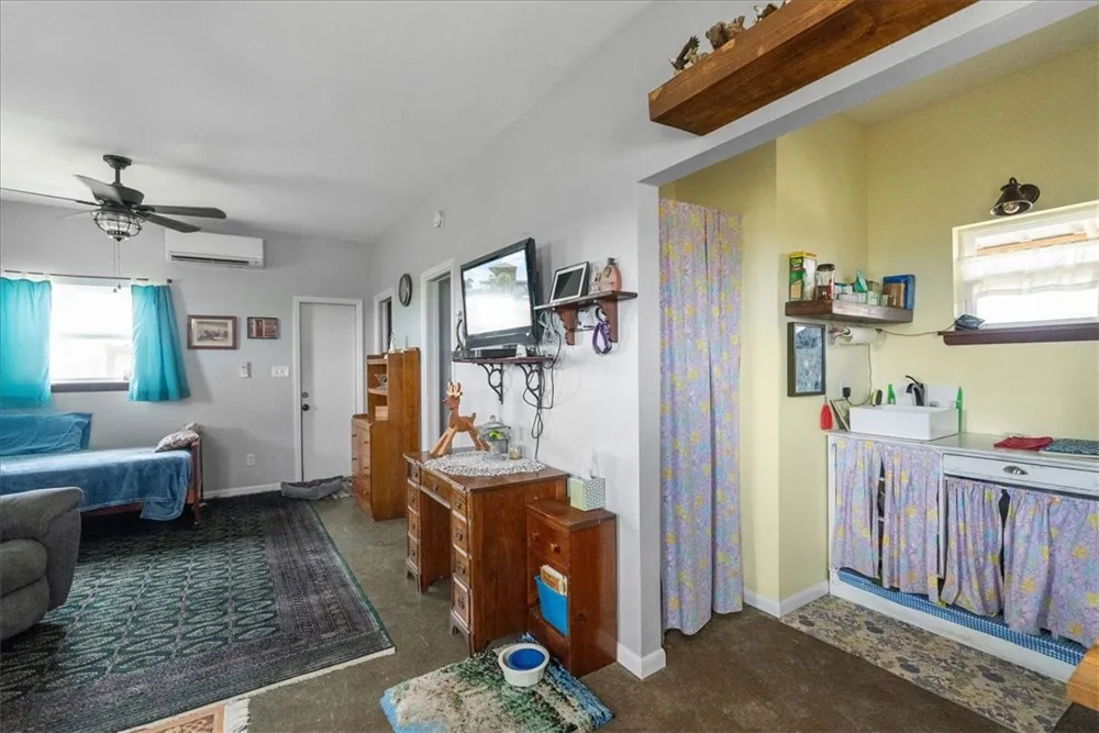623 Nakishwana Sandia, TX 78383