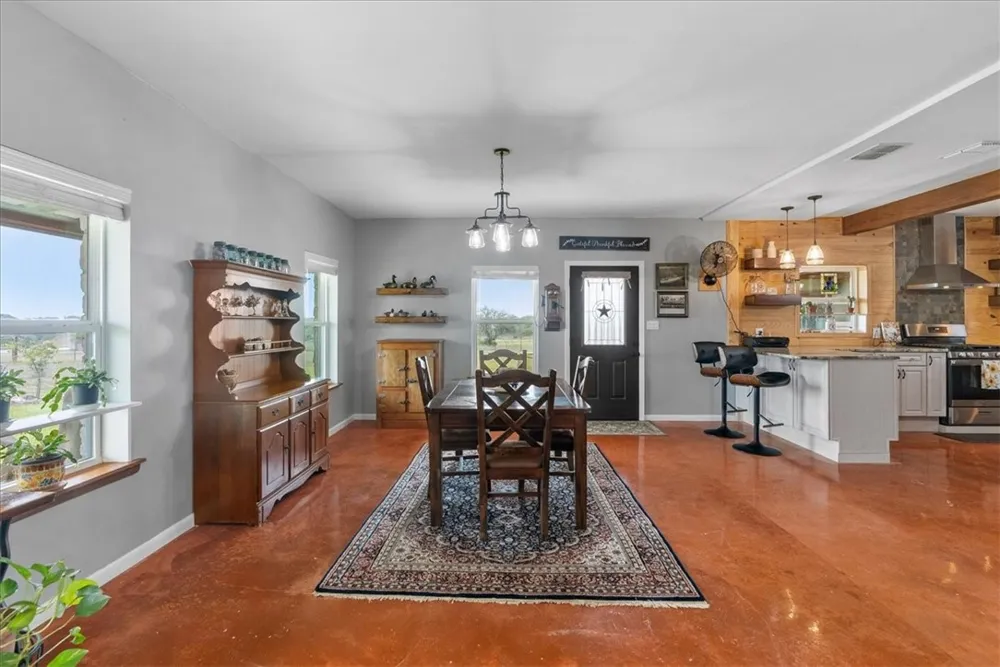 623 Nakishwana Sandia, TX 78383