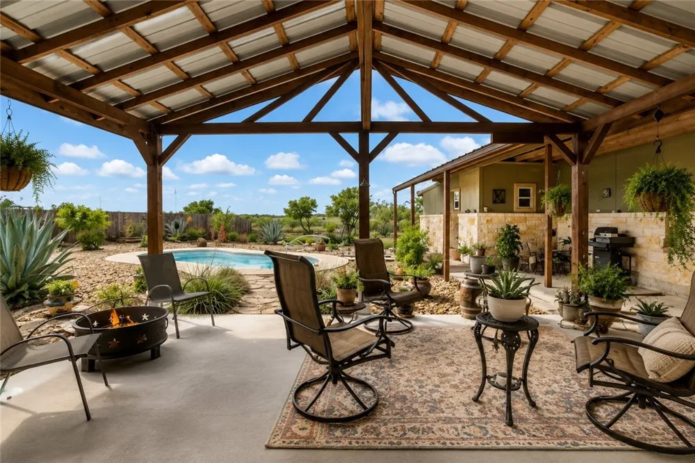 623 Nakishwana Sandia, TX 78383