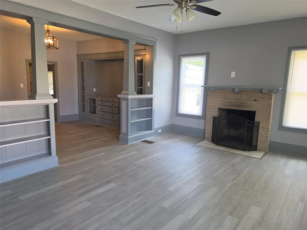 101 N Hackberry Moulton, TX 77975