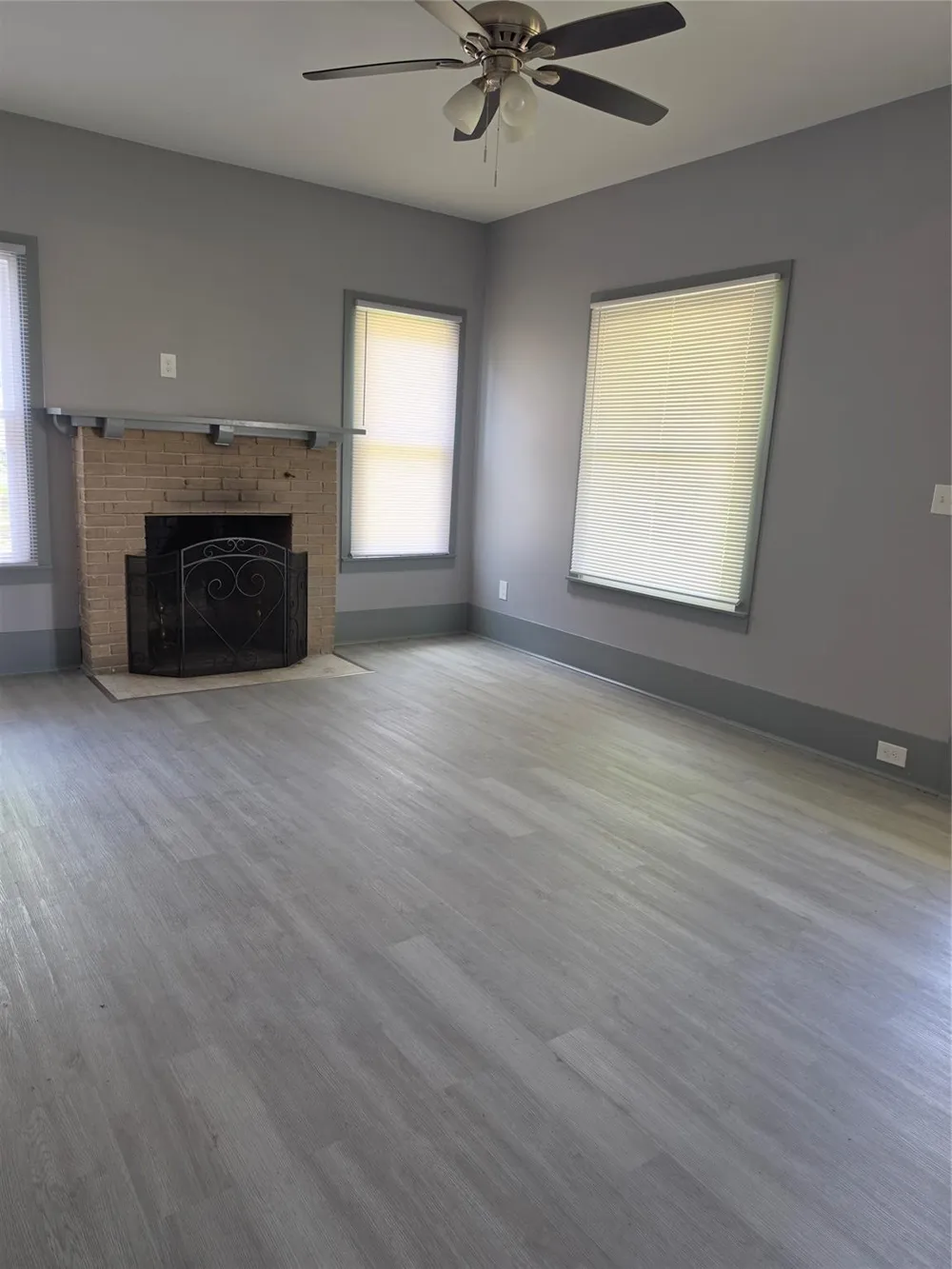 101 N Hackberry Moulton, TX 77975