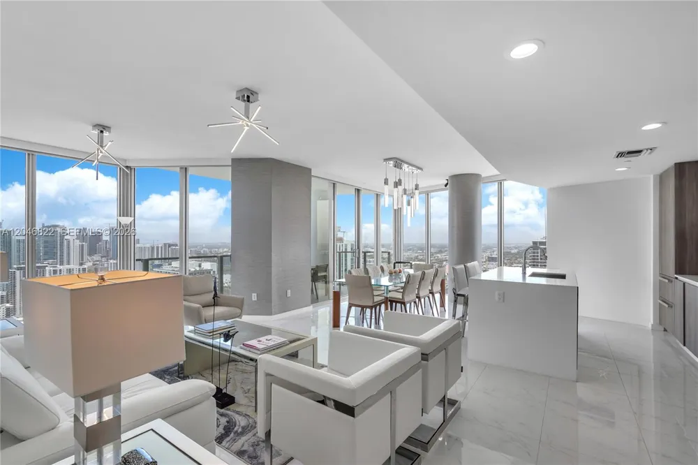2900 NE 7th Ave #4308 Miami, FL 33137